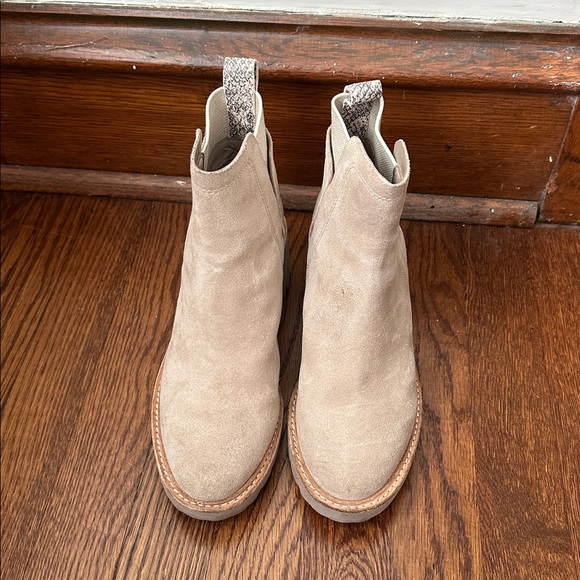 Dolce Vita Booties - Picture 2 of 5